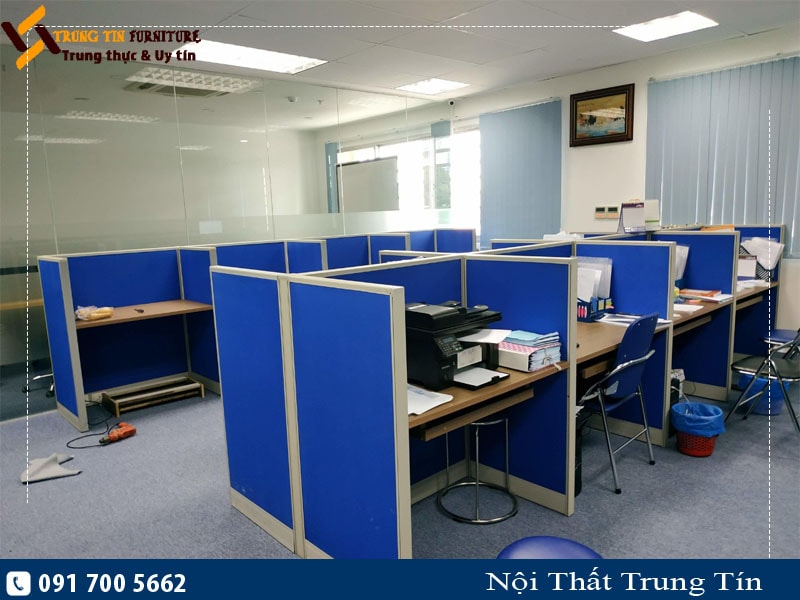 Vách ngăn văn phòng nỉ hiện đại, giá tốt - Cụm bàn làm việc M35